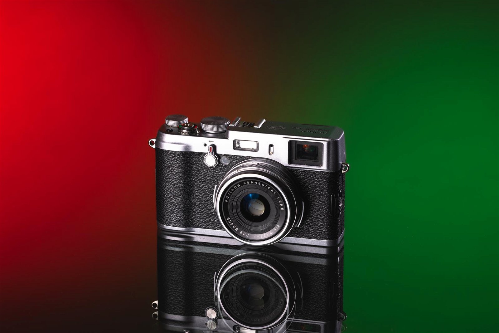 Top 12 Camera Gift Ideas for Photographers