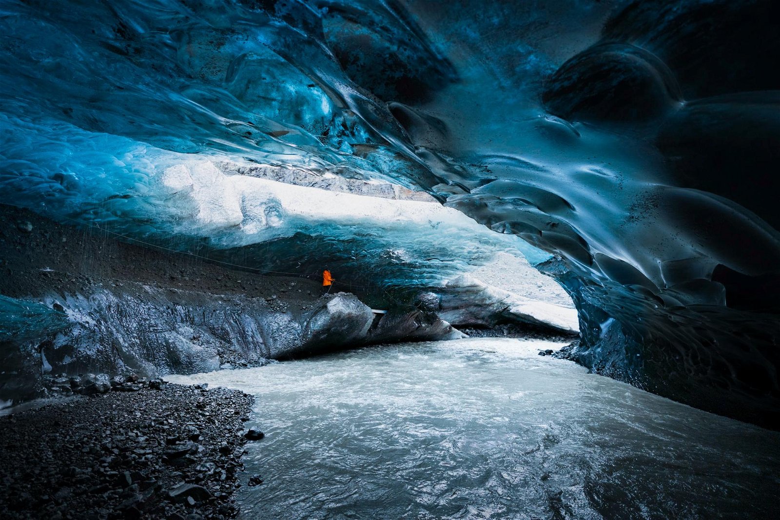 Photograph Glaciers, Icebergs & Ice Caves