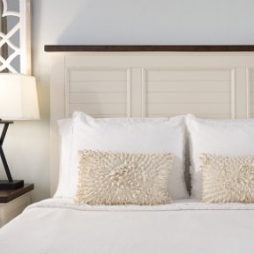 Classic paneled headboard >