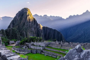 Peru. Image links to tour