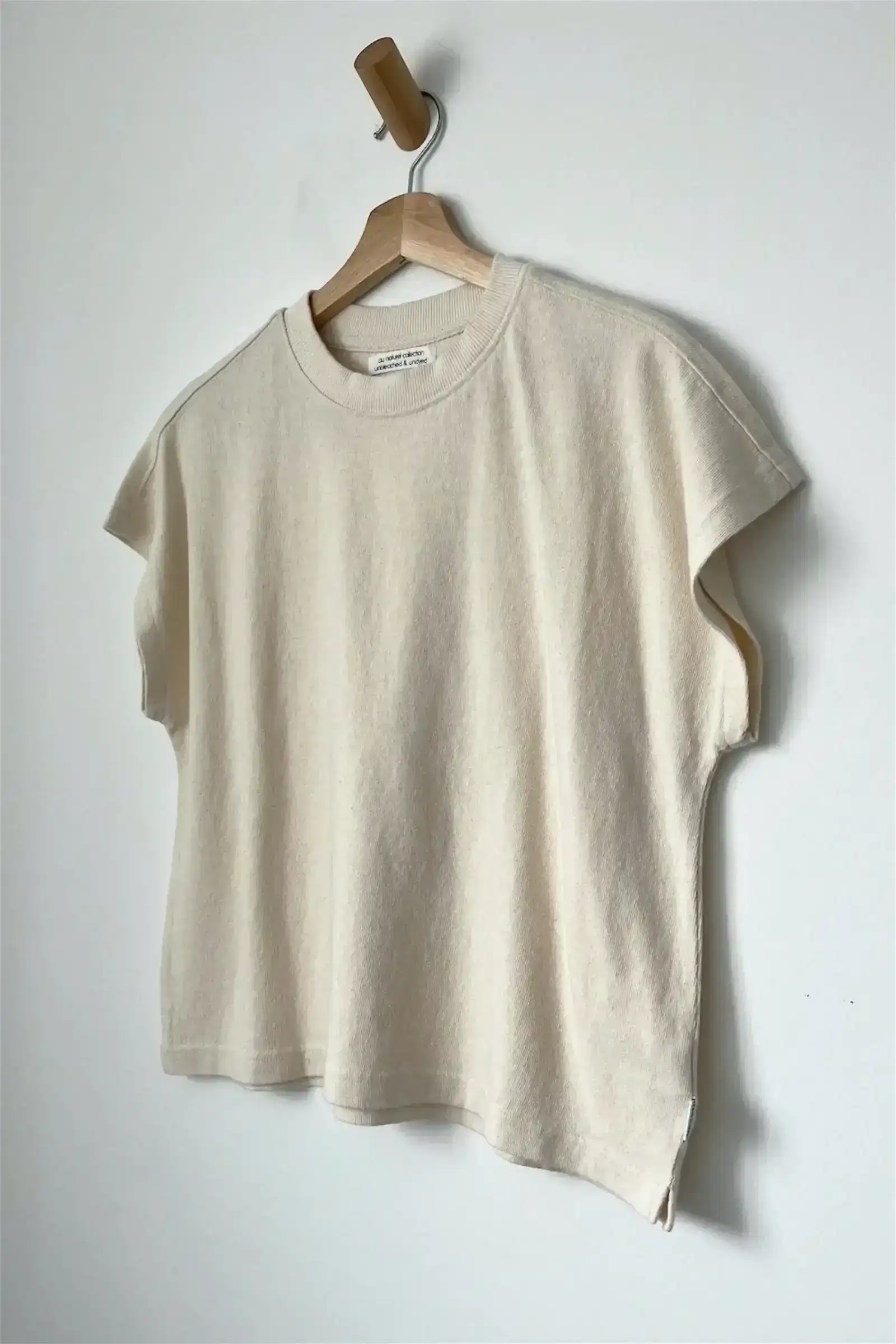 Image of Naturel Jeanne Tee 002