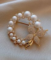 Pearl Design Gold Butterfly Rhinestone Brooch