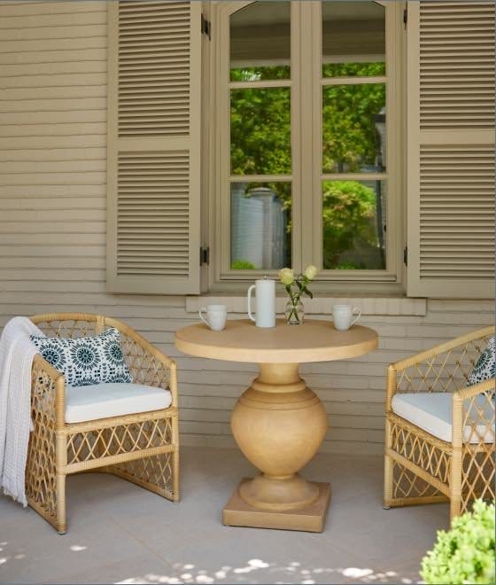 Terrace Round Dining Table