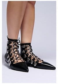 AZALEA WANG MATSON BLACK LACE UP BUCKLE FLAT