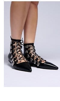 AZALEA WANG MATSON BLACK LACE UP BUCKLE FLAT