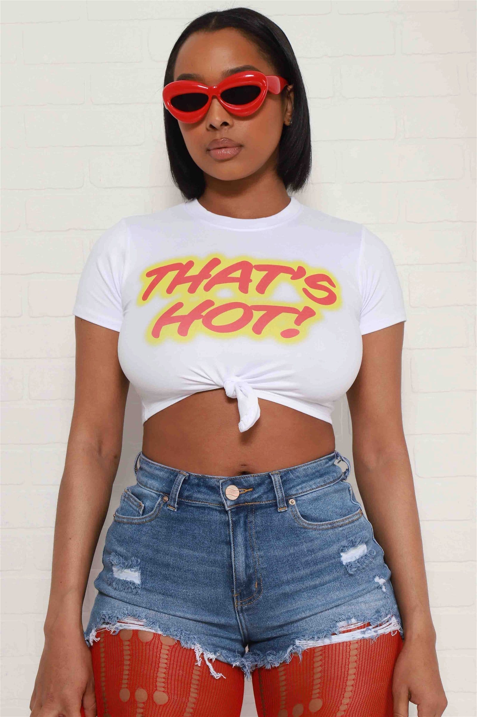 Image of That's Hot Cropped Graphic T-Shirt - White