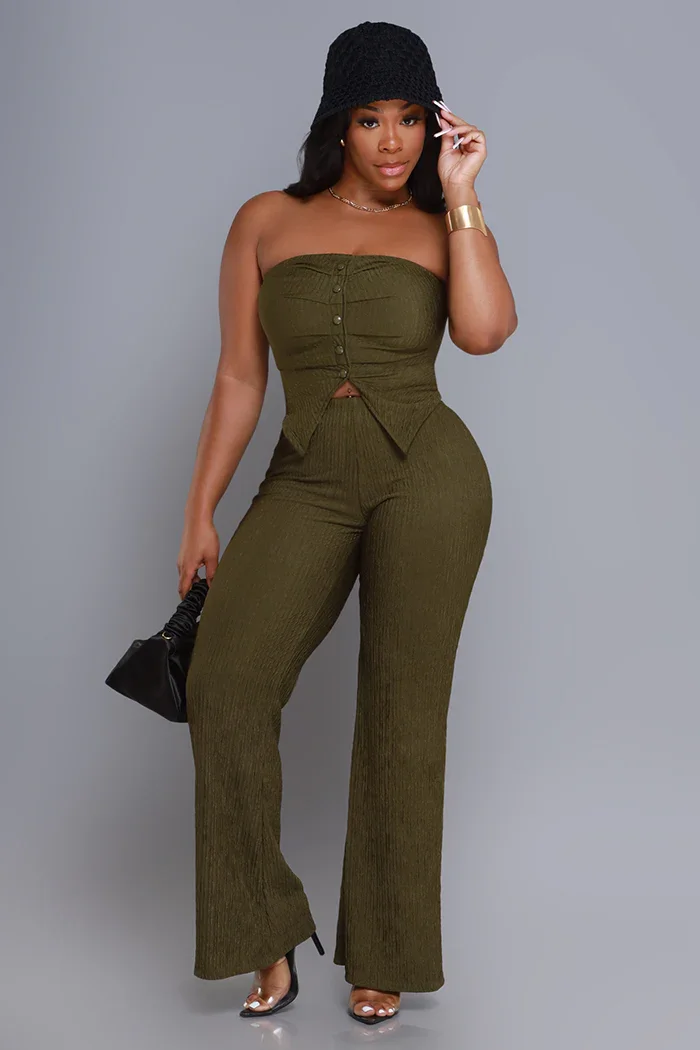 Image of Text Back Cropped Crinkled Pants Set - Olive