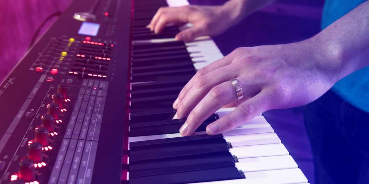 Article: Digital Pianos with the Most Realistic Piano Feel - Read now.