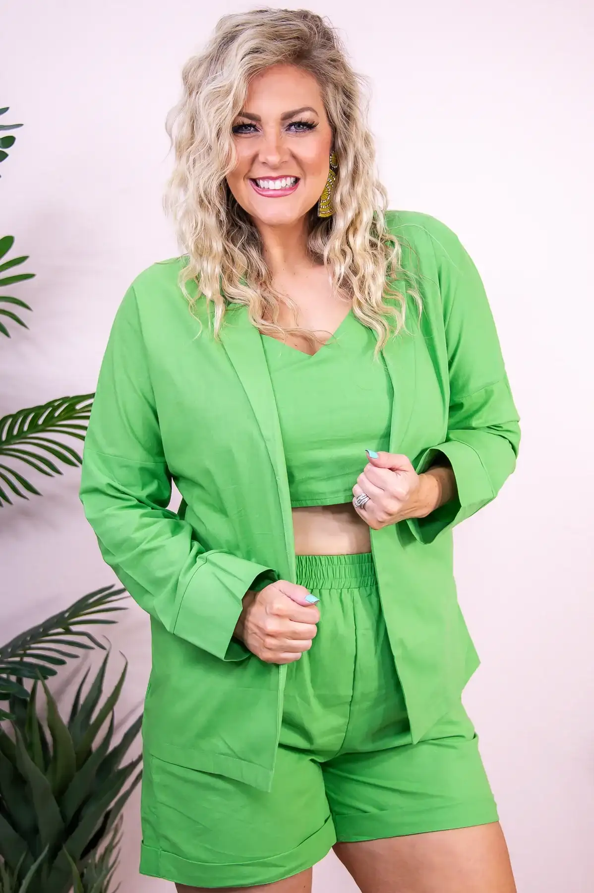 Image of Sure Feels Right Green Solid Cropped Top/Blazer/Short (3-Piece Set) - T9550GN