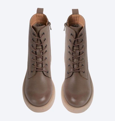 LEATHER LACE UP BOOTS