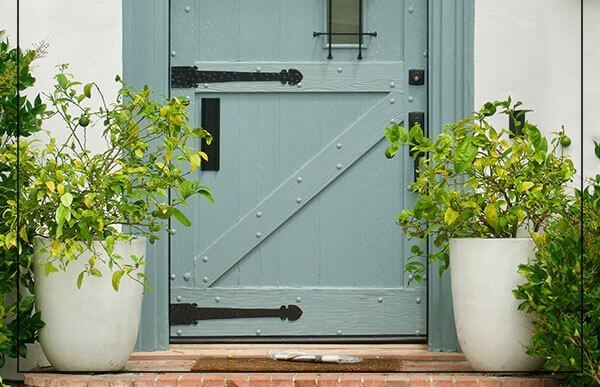 DOOR ACCESSORIES, MATCH YOUR ENTRY ADORNMENTS LIKE A PRO