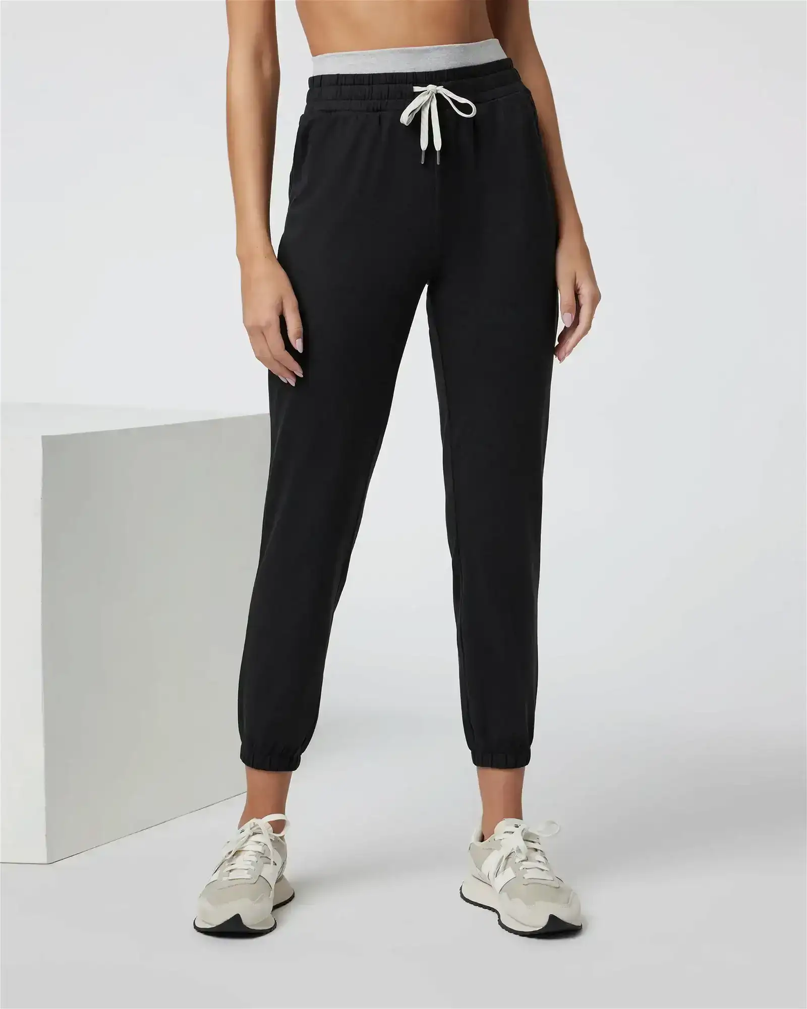 Image of Halo Warm-Up Jogger | Black Heather