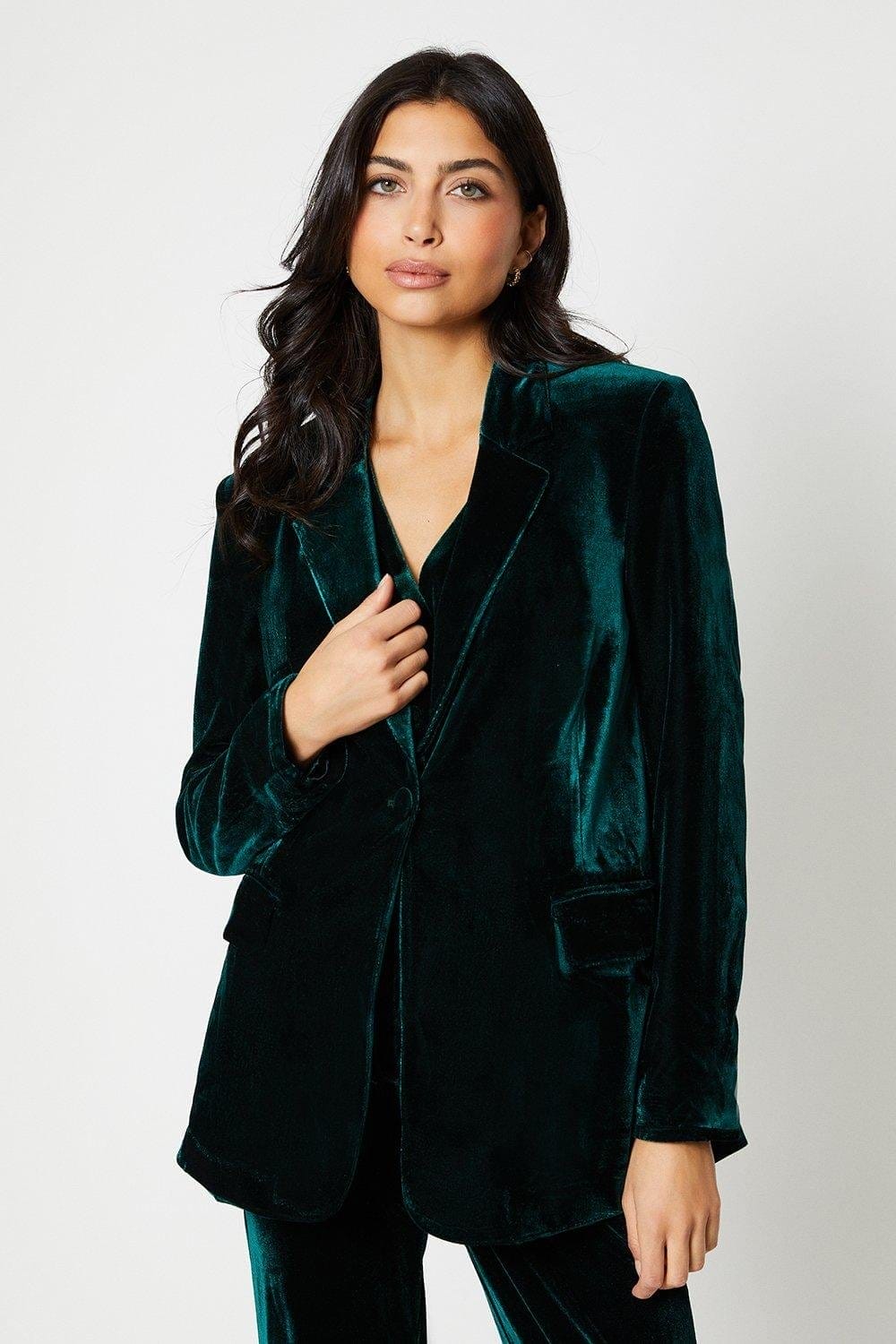 Single Breasted Velvet Blazer