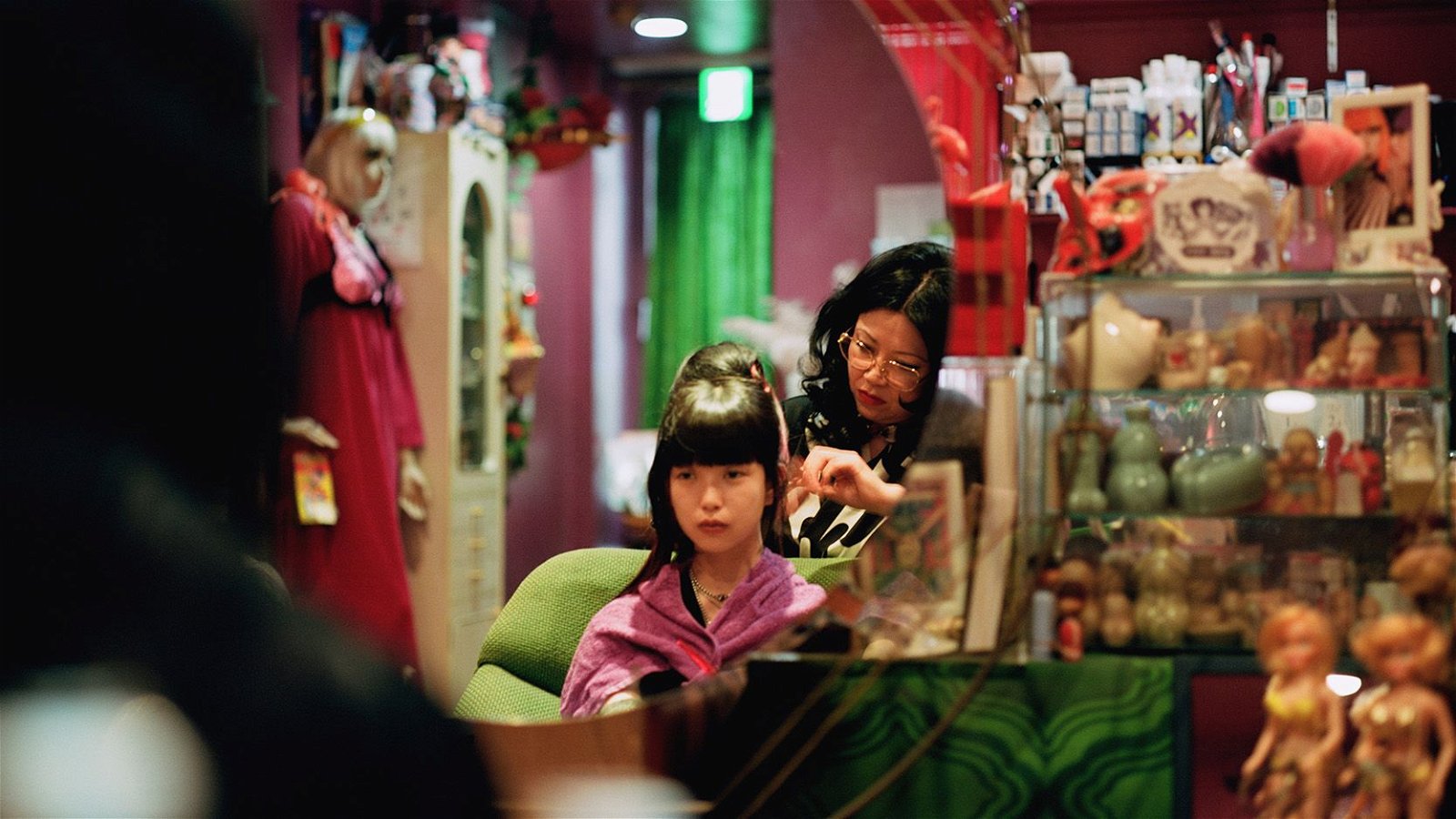 Customer and hairdresser in Japanese hair salon