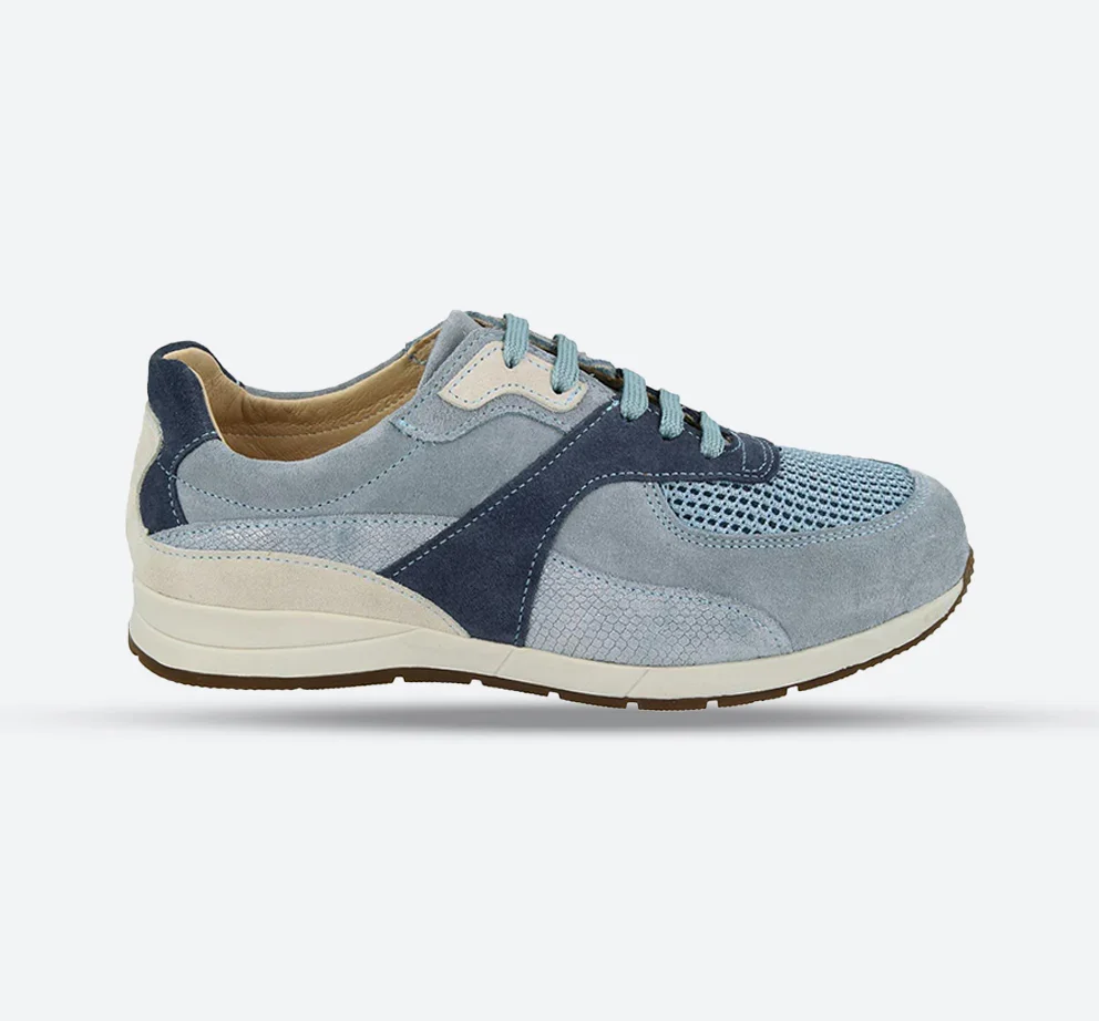 Image of Womens Wide Fit DB Diss Casual Trainers