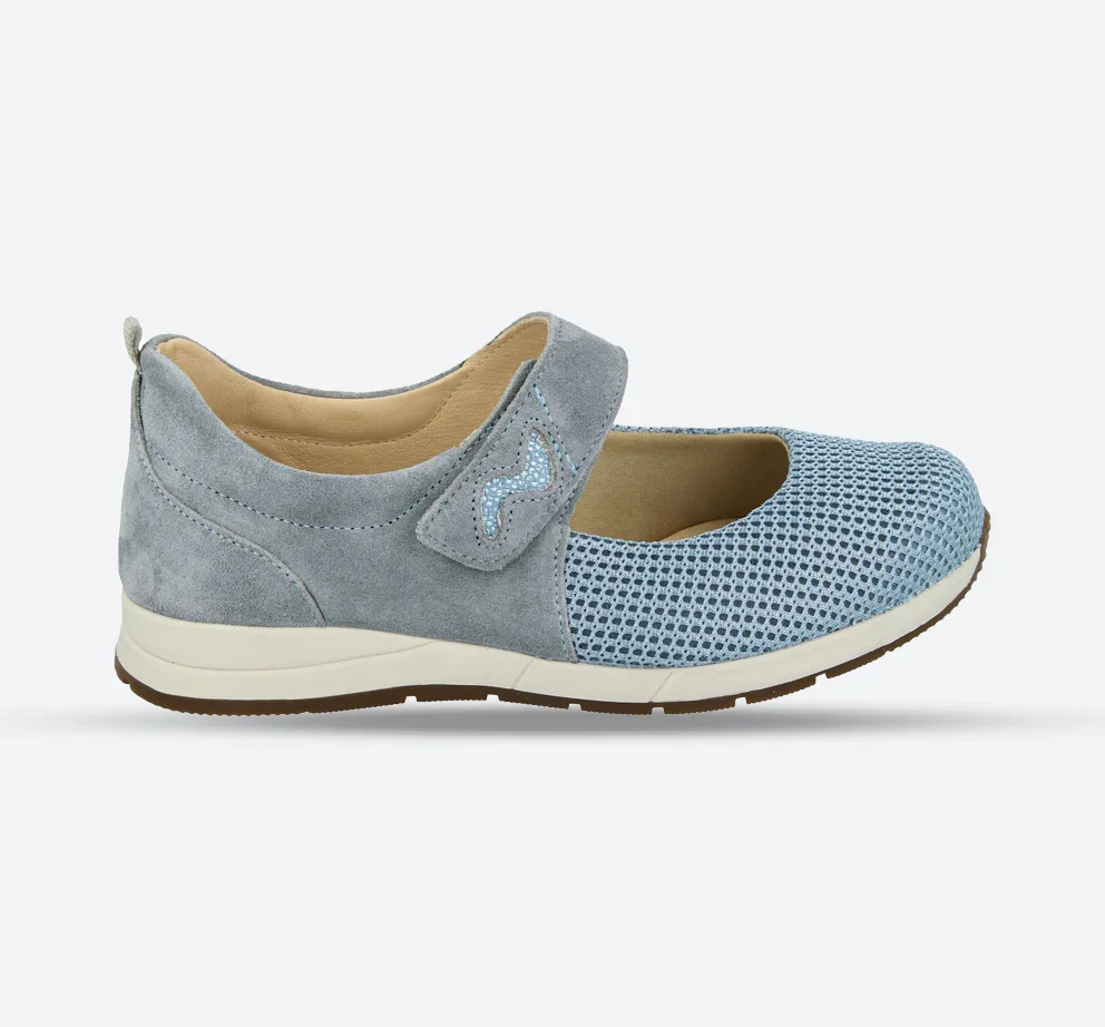 Image of Womens Wide Fit DB Hawaii Canvas Shoes