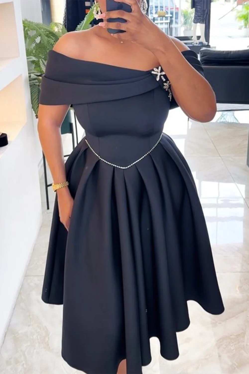 Plus Size Semi Formal Black Oblique Collar Cap Sleeve Short Sleeve Drilling Ruffled Fold Midi Dresses [Pre-Order]