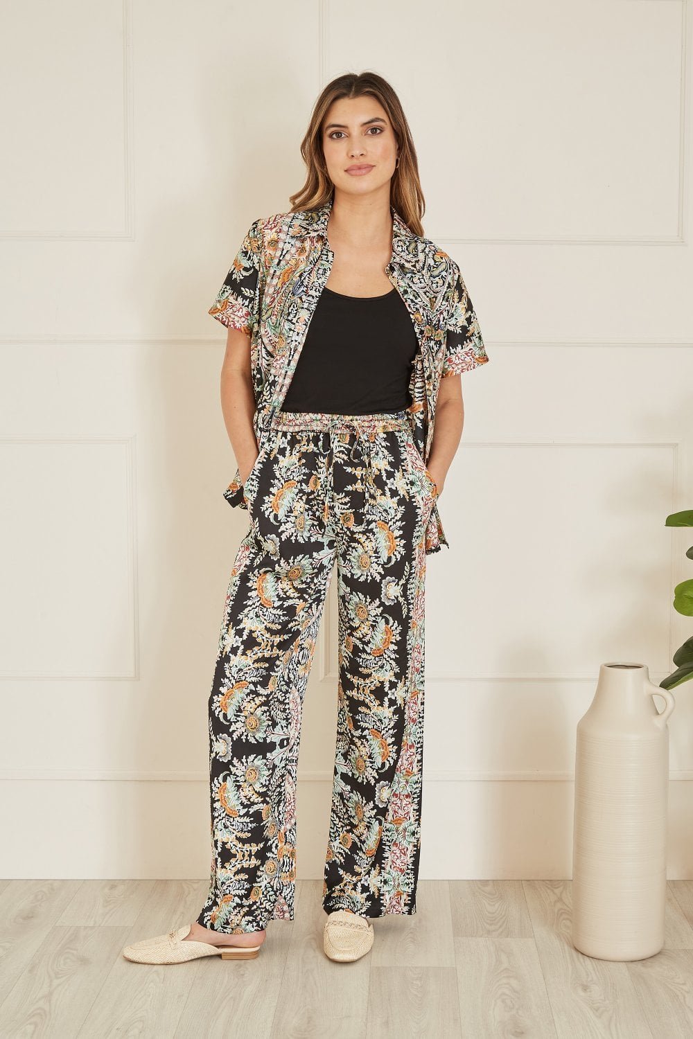 Image of Yumi Black Paisley Print Relaxed Fit Trousers