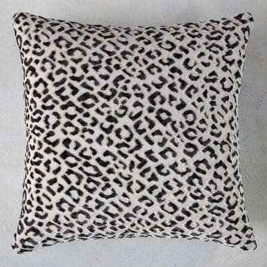 Tess Pillow 22" - Black