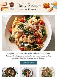 Spaghetti With Shrimp， Kale， and Burst Tomatoes